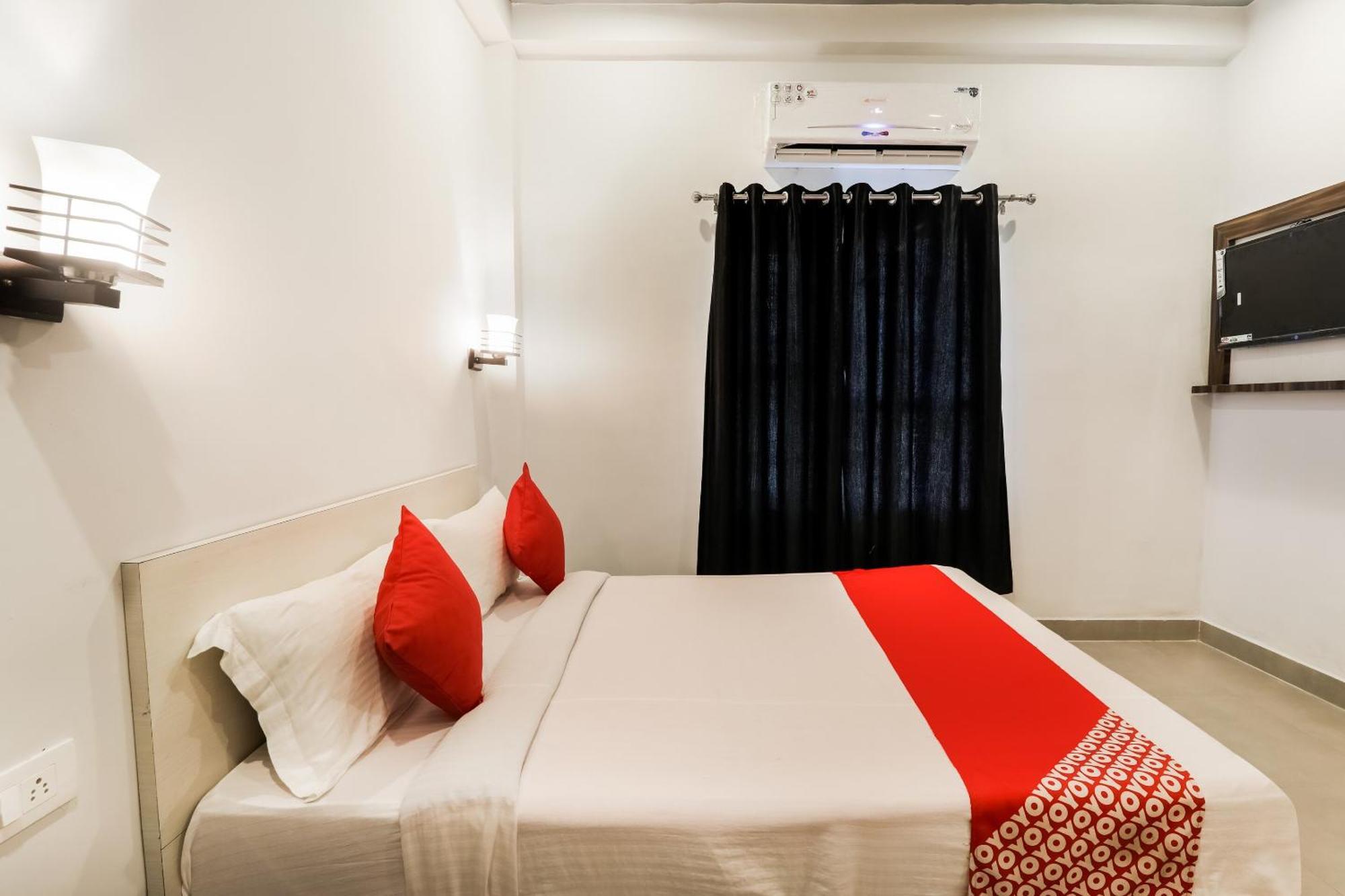 Collection O Sr Inn Chinhat Ngoại thất bức ảnh