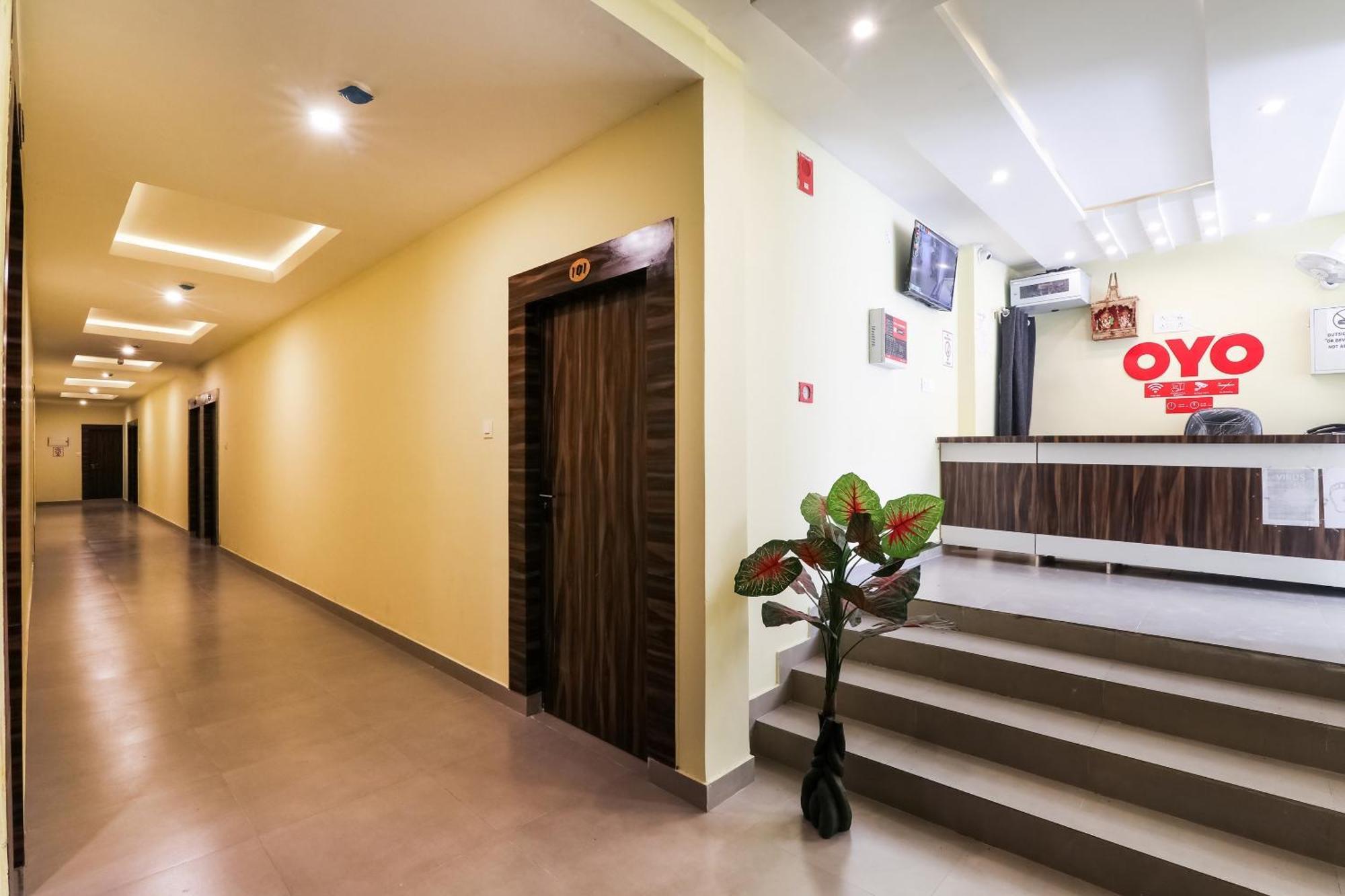 Collection O Sr Inn Chinhat Ngoại thất bức ảnh